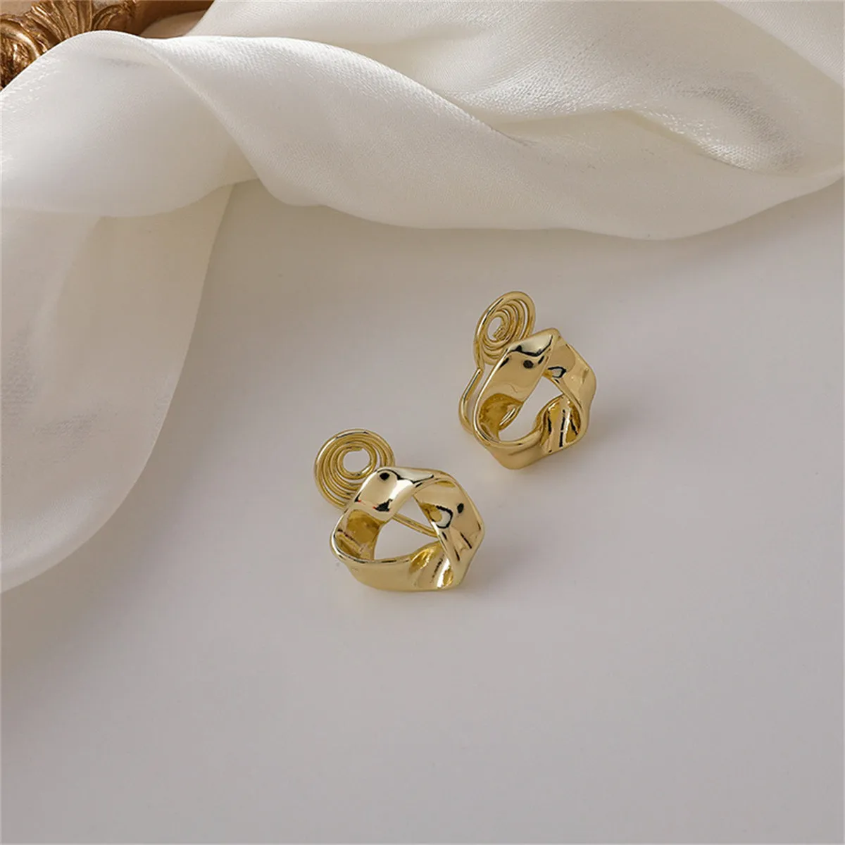 18K Gold-Plated Open-Twisted Ear Cuff