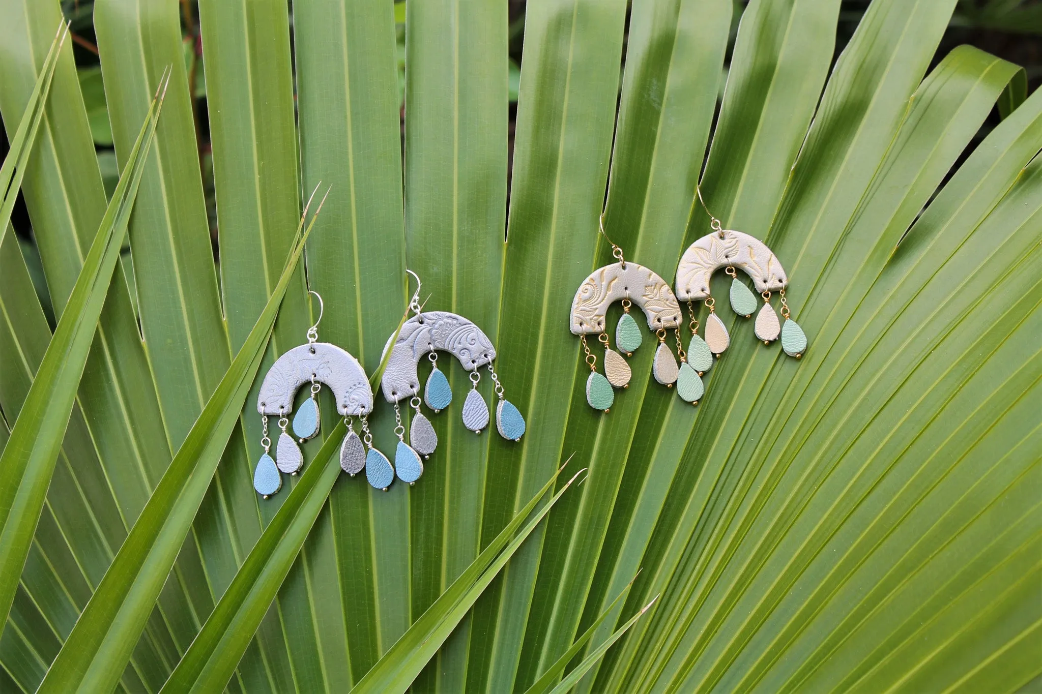 Arch Earring / Silvery Elemental