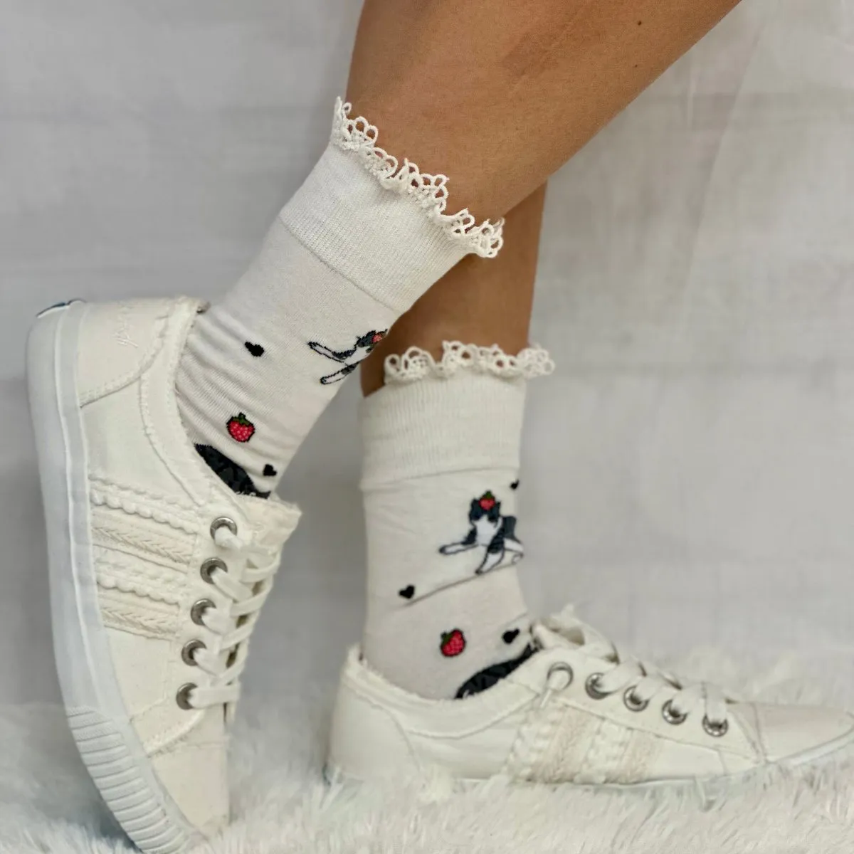 BERRY KITTY  fun novelty print crew sock womens- pink