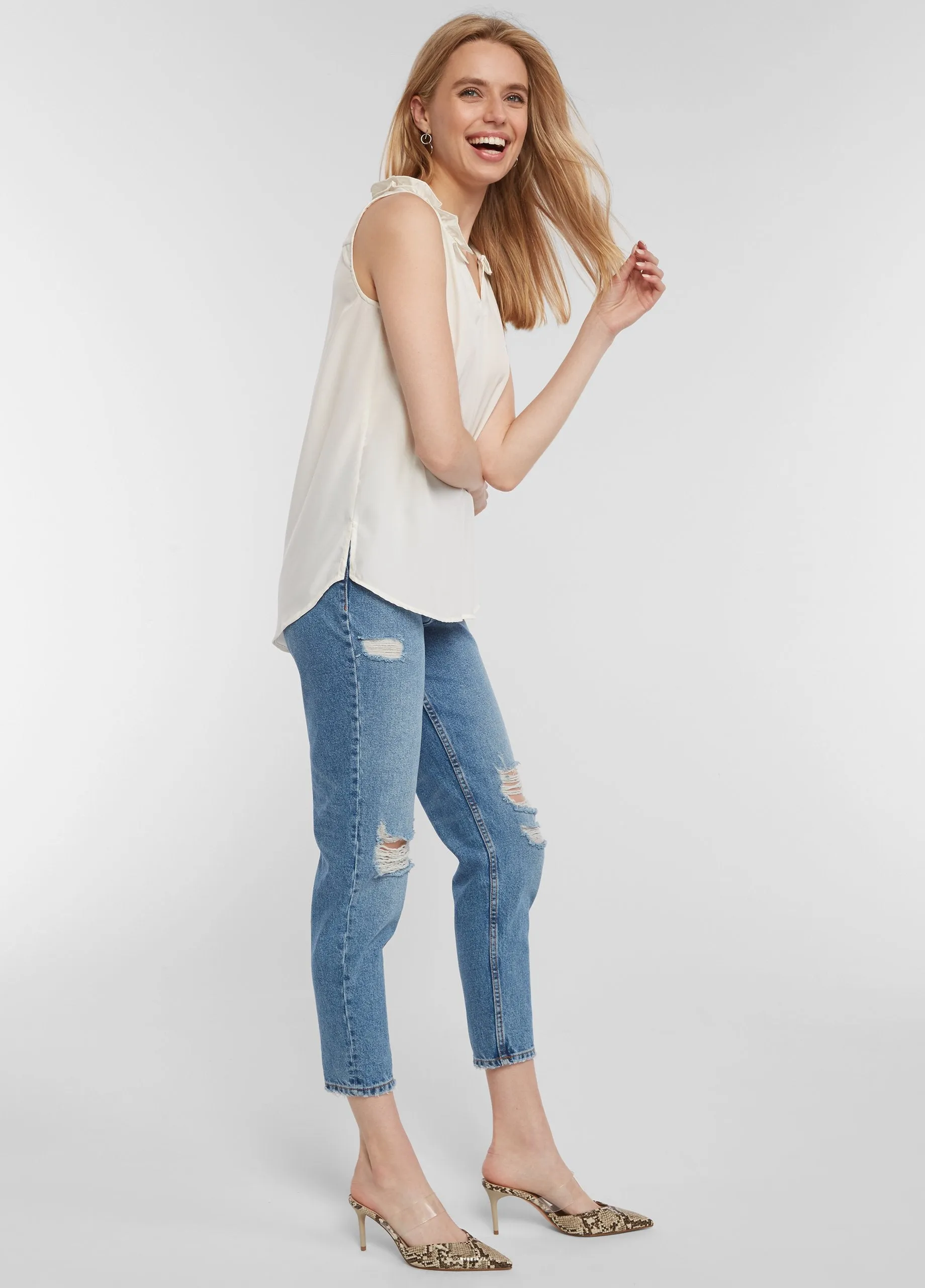 Brand new TRES JOLIE Women's Alexa Ruffle V-Neck Woven Sleeveless Top Blouse, Ivory, Sz XS!