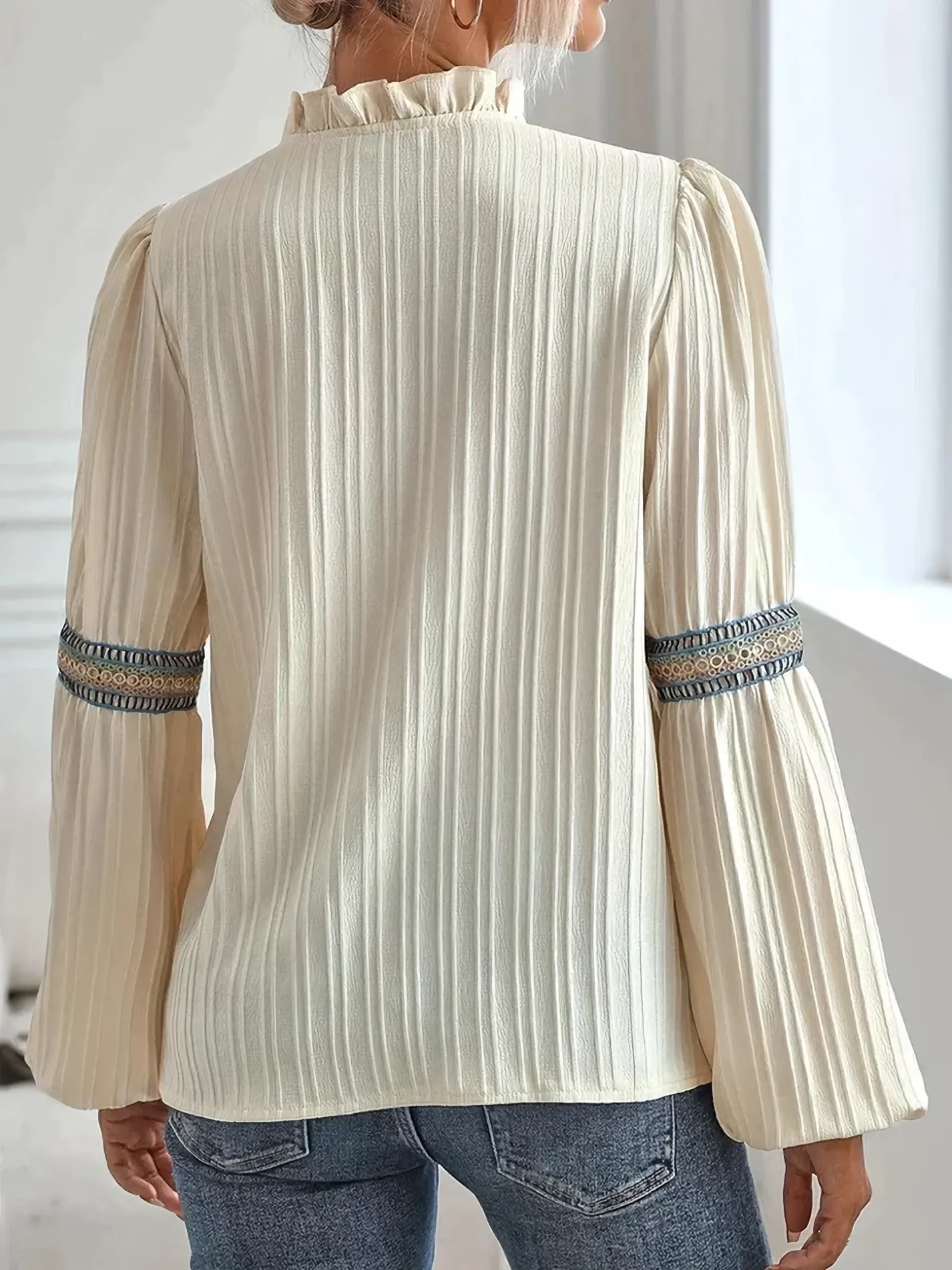 Brozynski® | Elegant Lantern Sleeve Top
