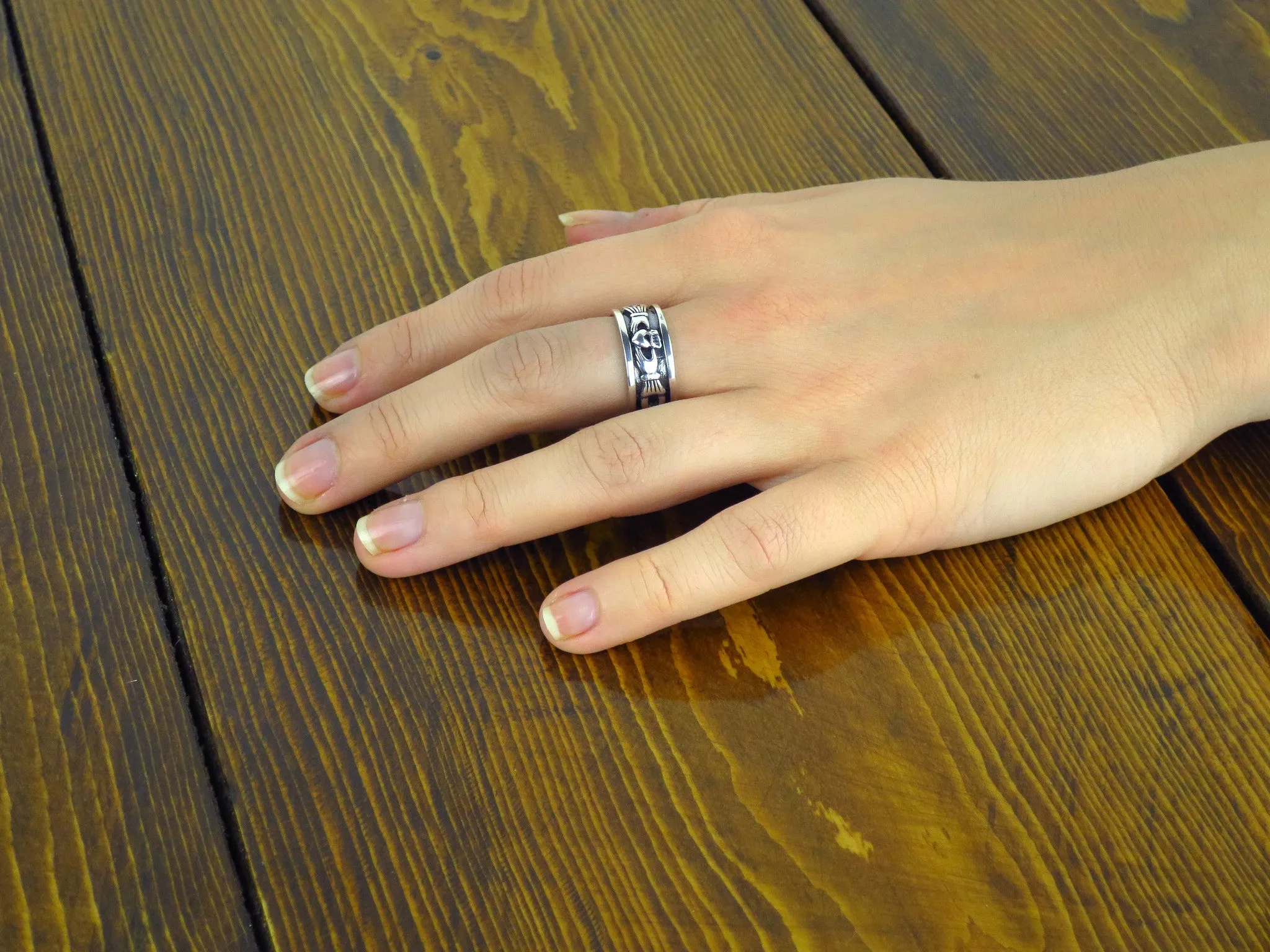 Claddagh Band Ring