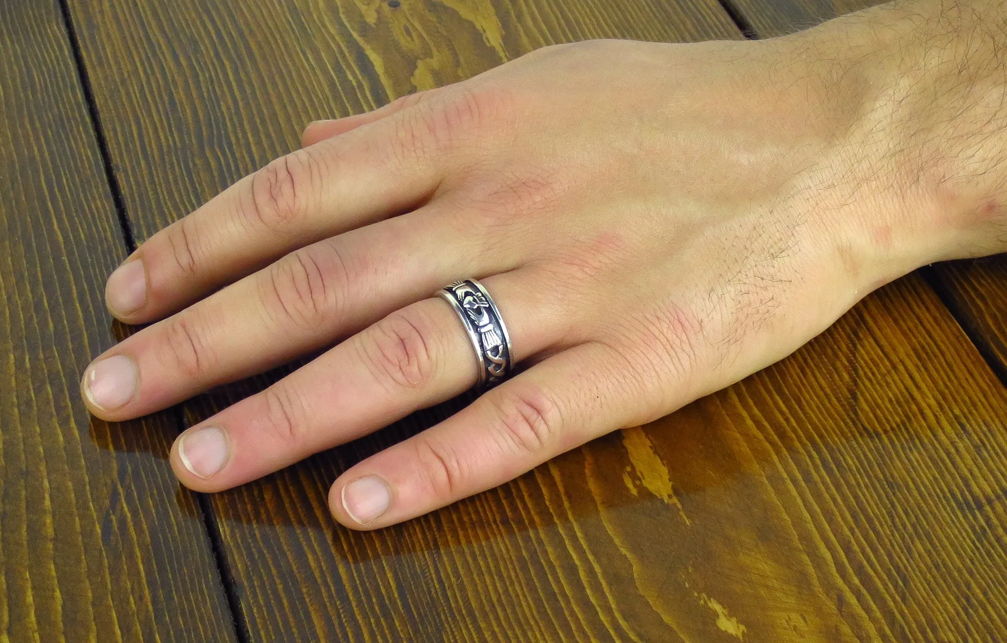 Claddagh Band Ring