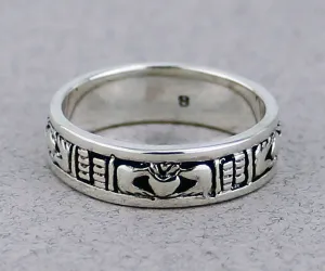 Claddagh Band Ring