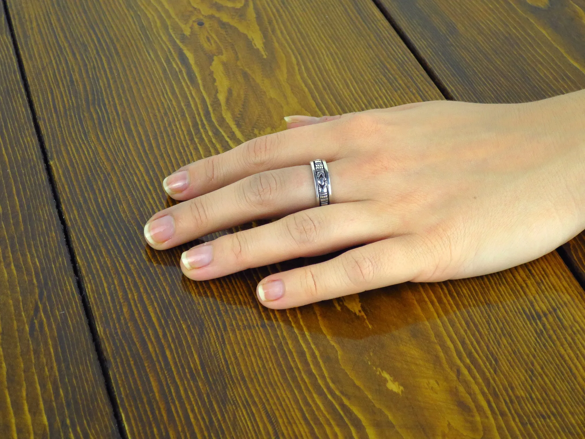 Claddagh Band Ring
