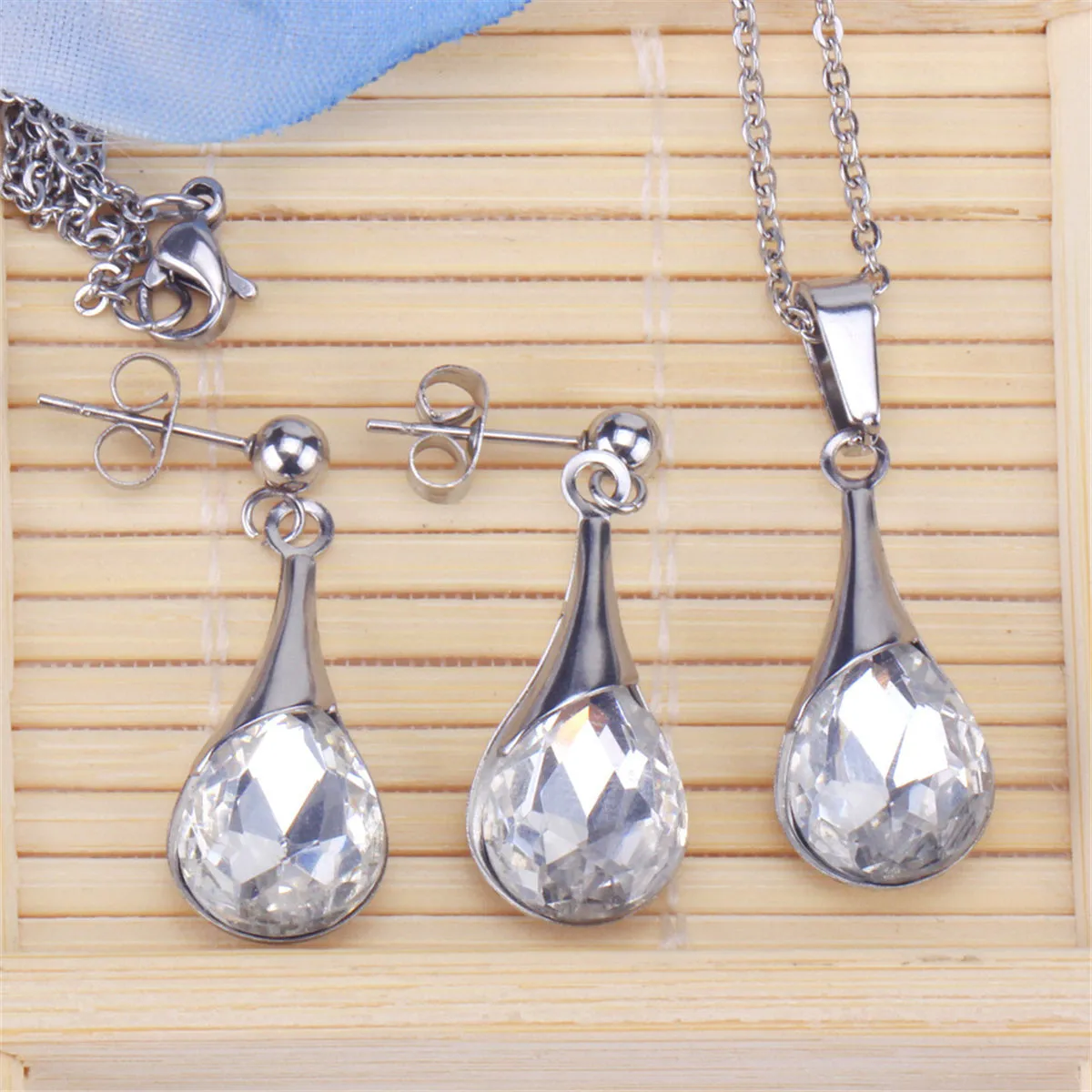 Clear Crystal & Silver-Plated Drop Earrings & Pendant Necklace