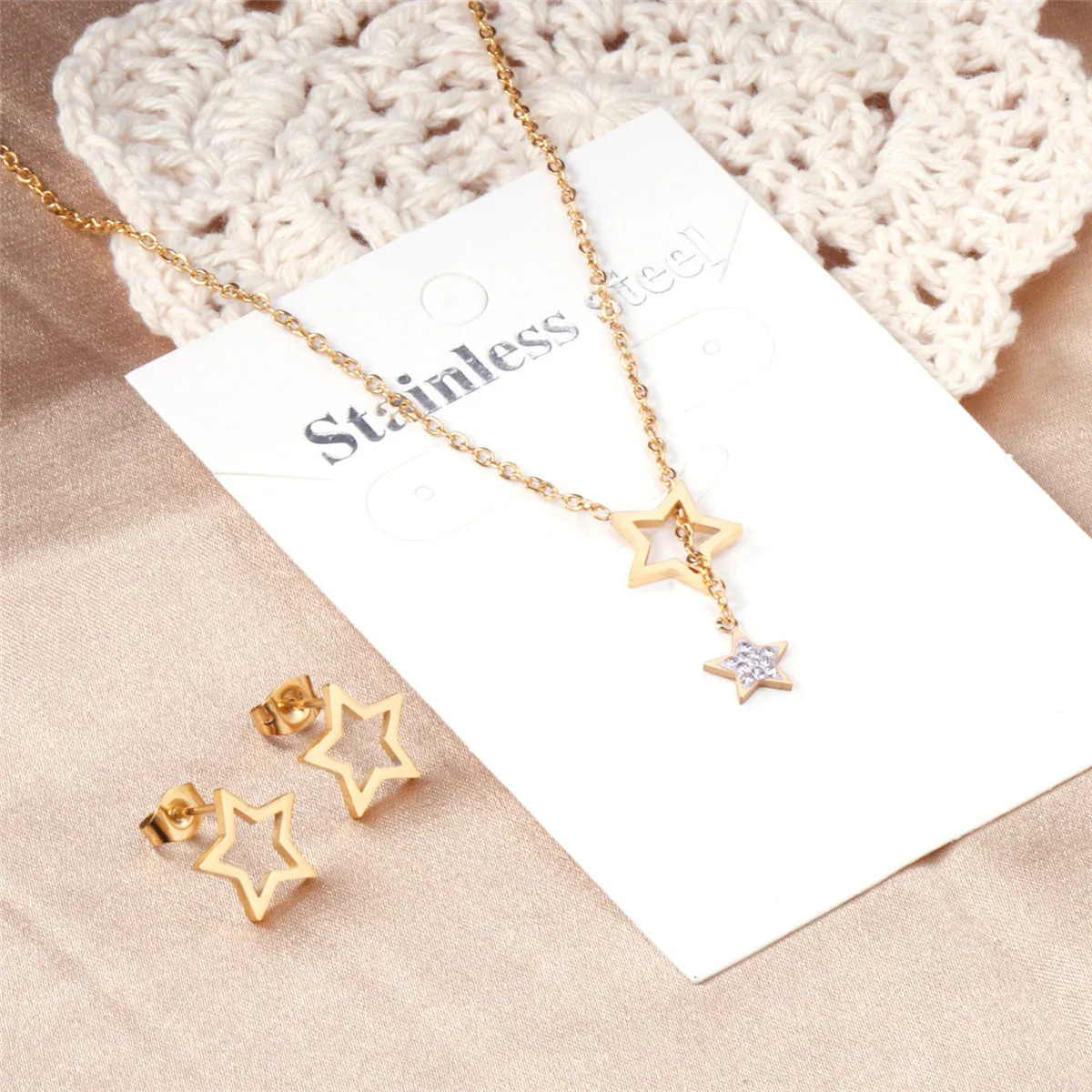 Clear Cubic Zirconia & 18K Gold-Plated Star Stud Earrings & Lariat Necklace