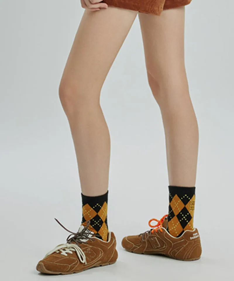 CREVE NINE: Argyle Middle Socks - Camel
