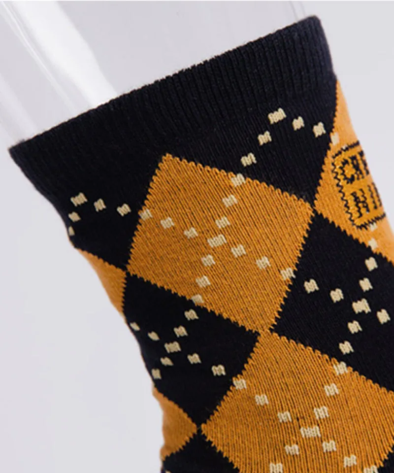 CREVE NINE: Argyle Middle Socks - Camel