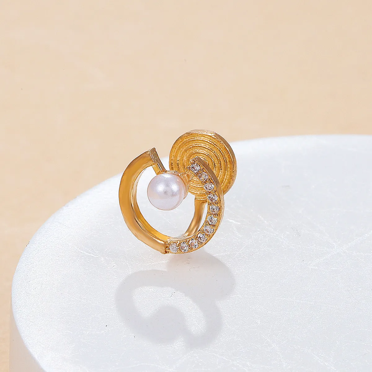 Cubic Zirconia & Pearl 18K Gold-Plated Round Ear Cuff