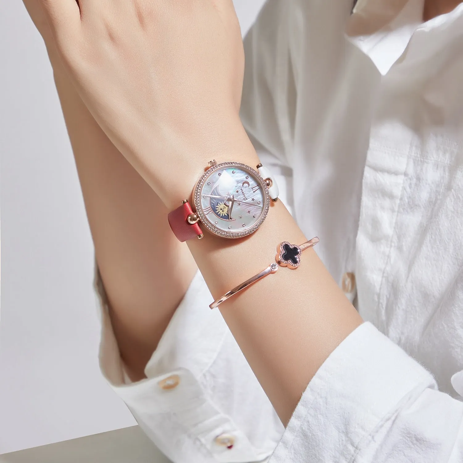 D31880-Sun and Moon Phase