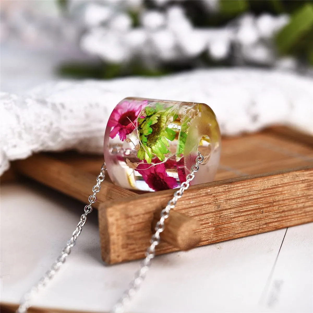 Dark Pink Dried Flower & Silver-Plated Cylinder Pendant Necklace