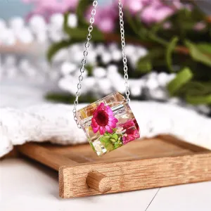 Dark Pink Dried Flower & Silver-Plated Cylinder Pendant Necklace