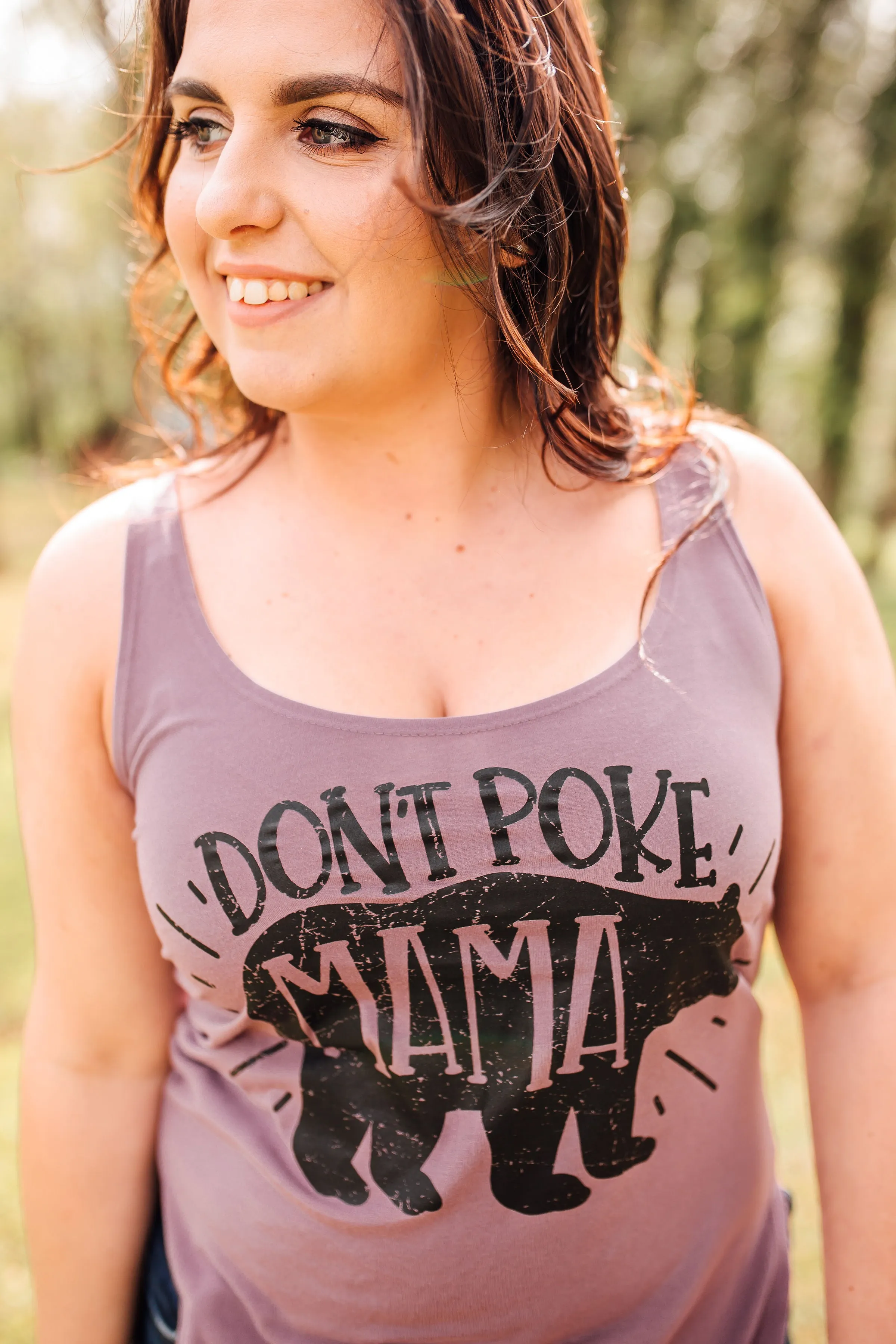 Don't Poke Mama Bear © Women's Scoop Tank (Black)