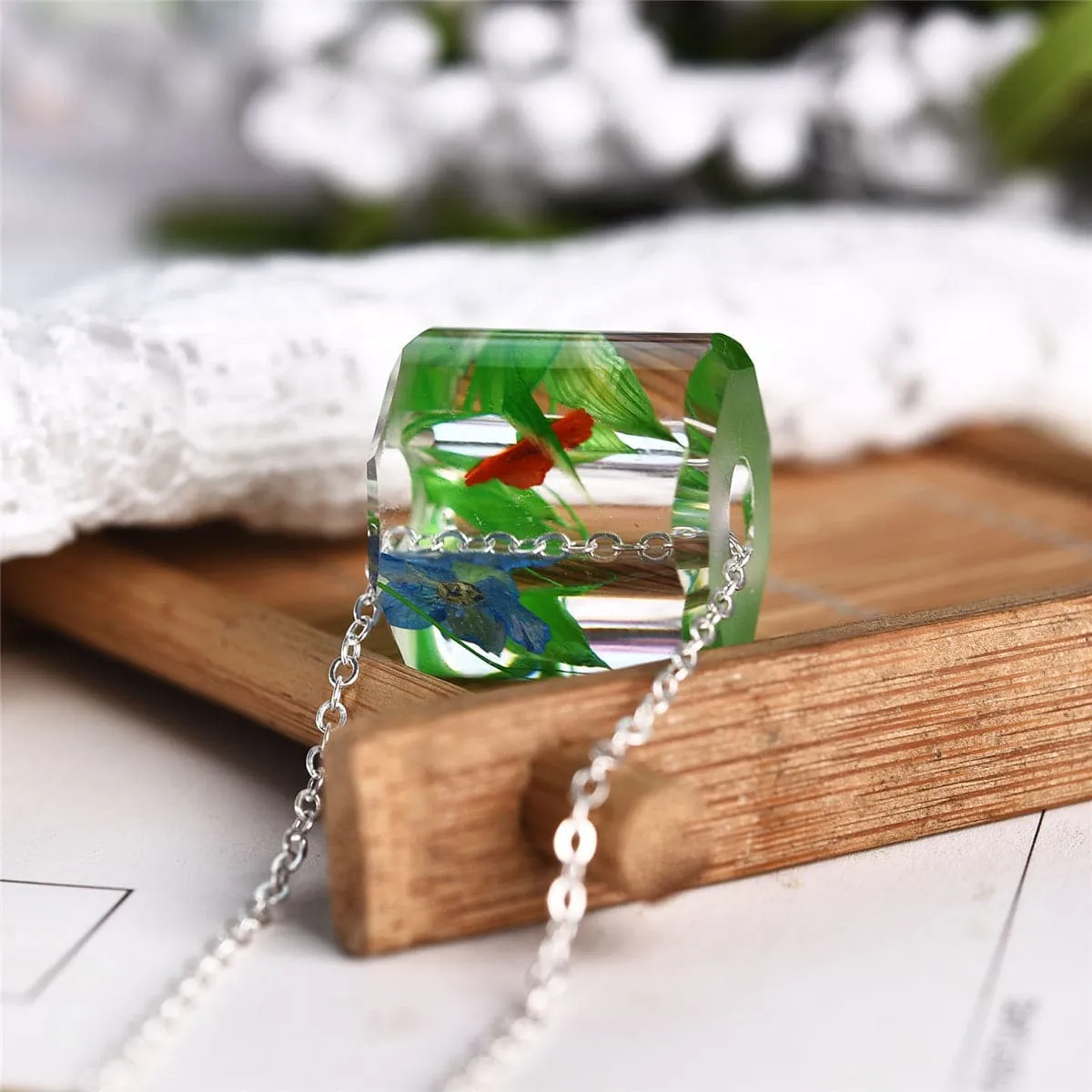 Green Dried Flower & Silver-Plated Cylinder Pendant Necklace