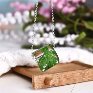 Green Dried Flower & Silver-Plated Cylinder Pendant Necklace
