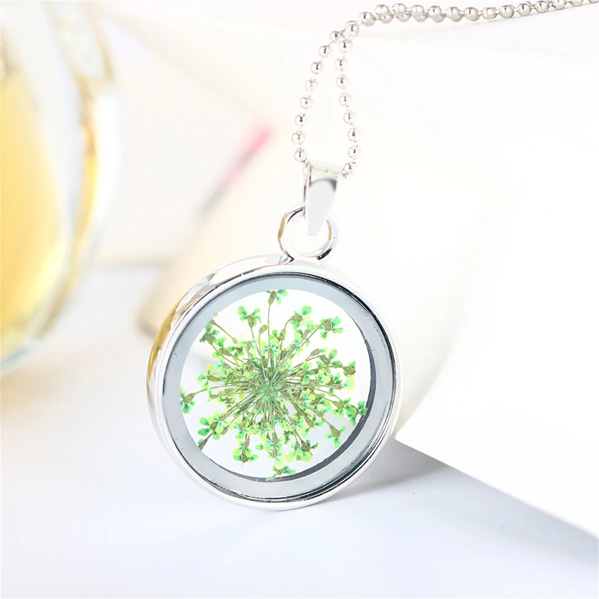 Green Gypsophila & Silver-Plated Round Pendant Necklace