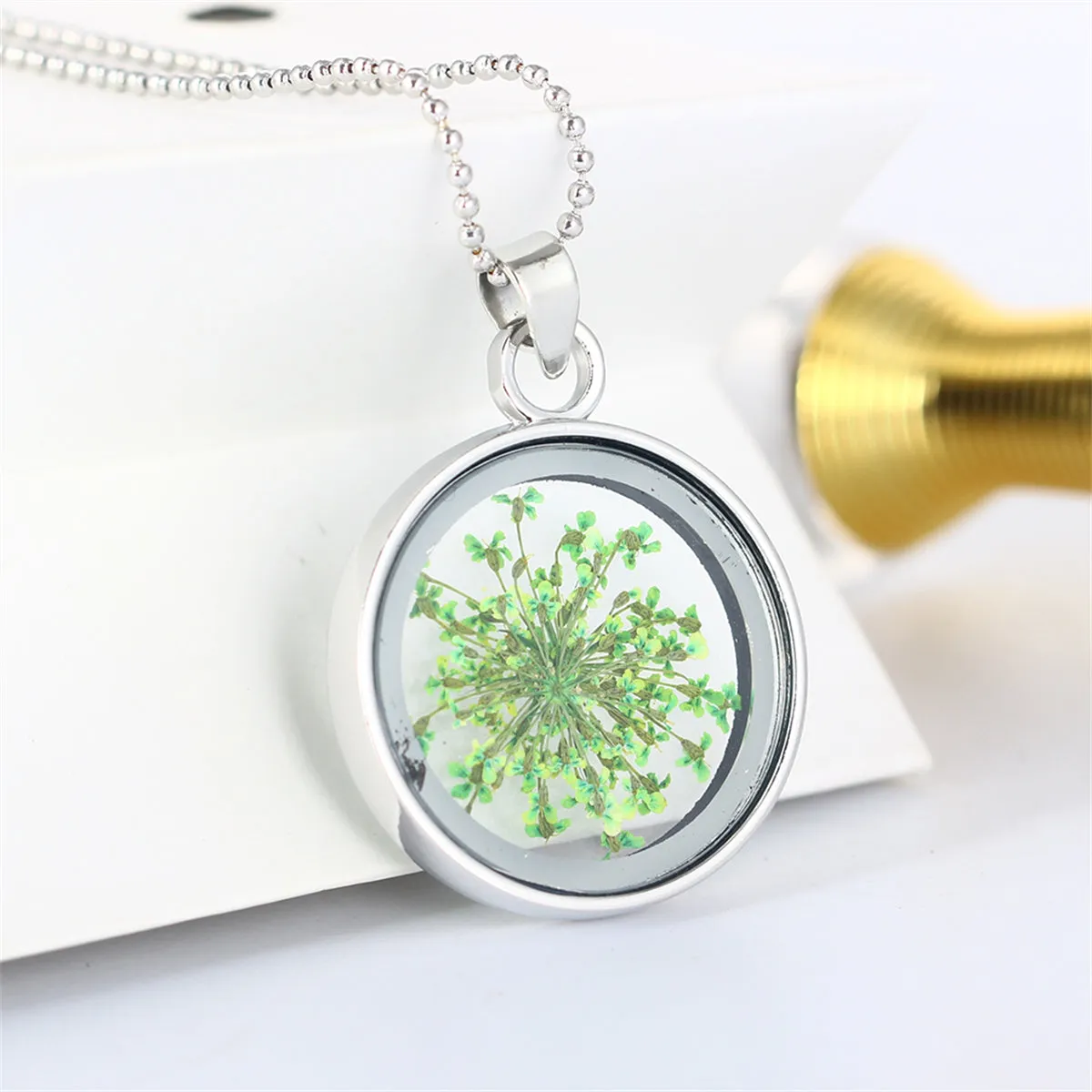 Green Gypsophila & Silver-Plated Round Pendant Necklace