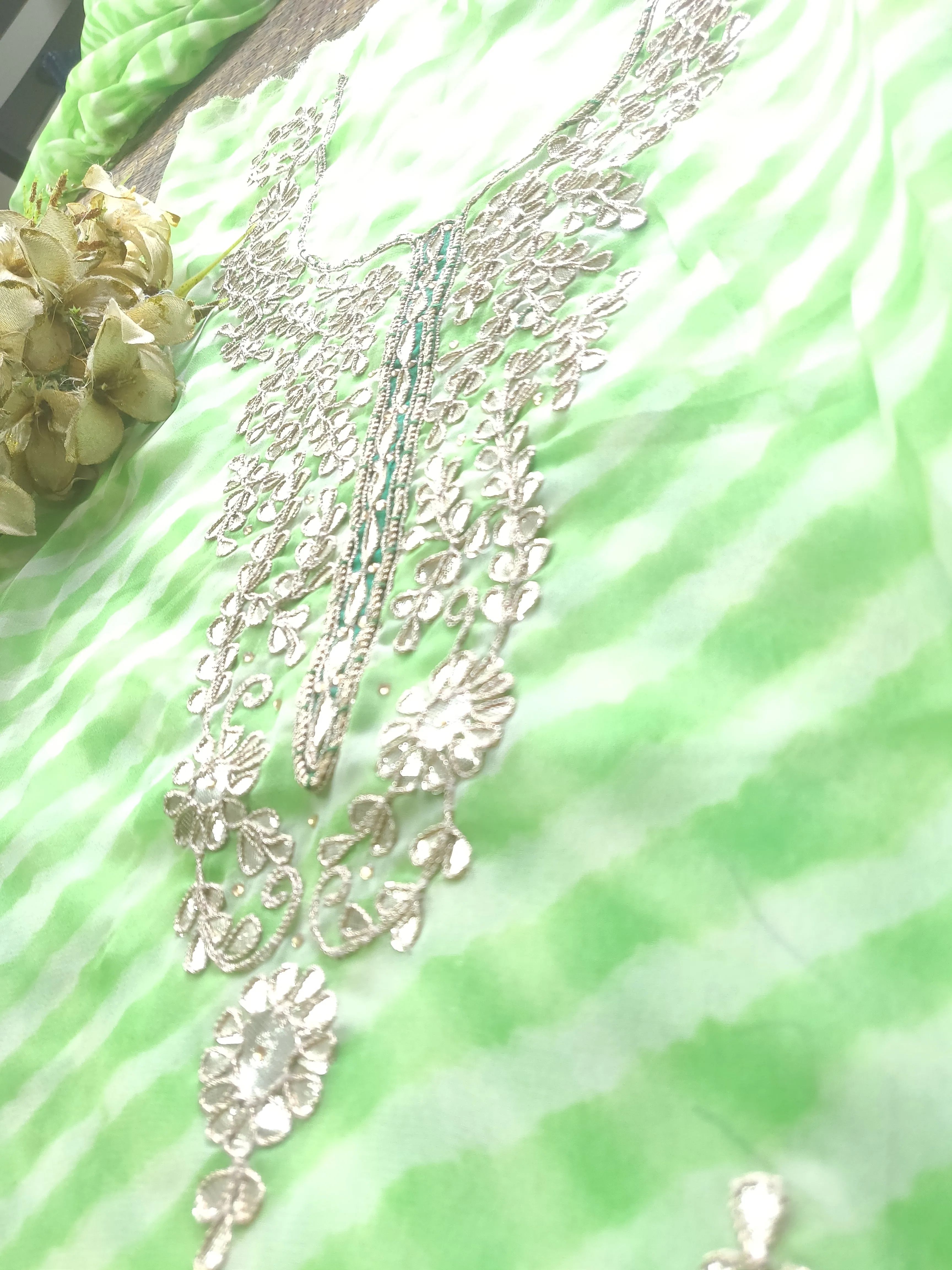 Green leheriya Gota Patti Kurti