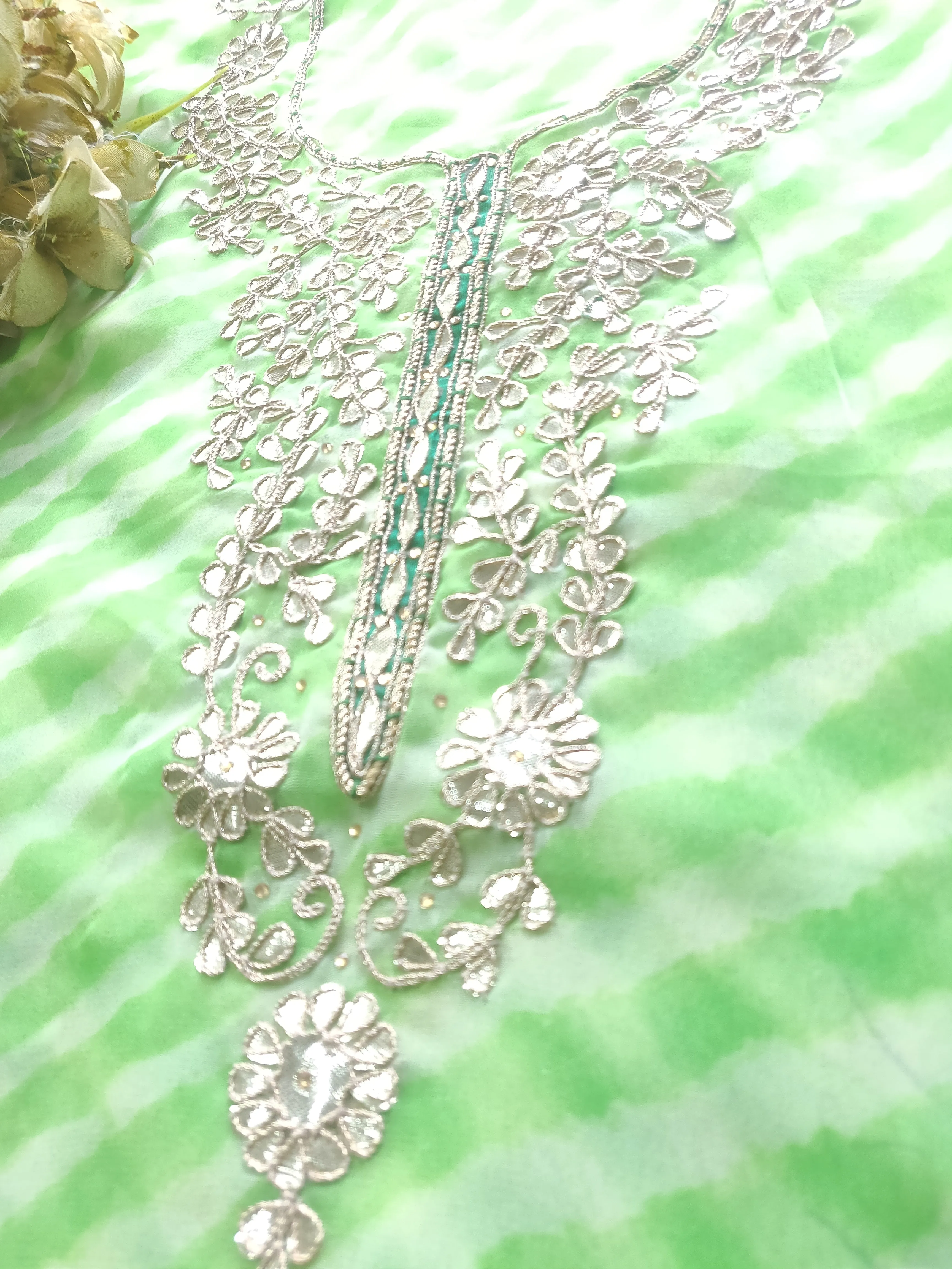 Green leheriya Gota Patti Kurti