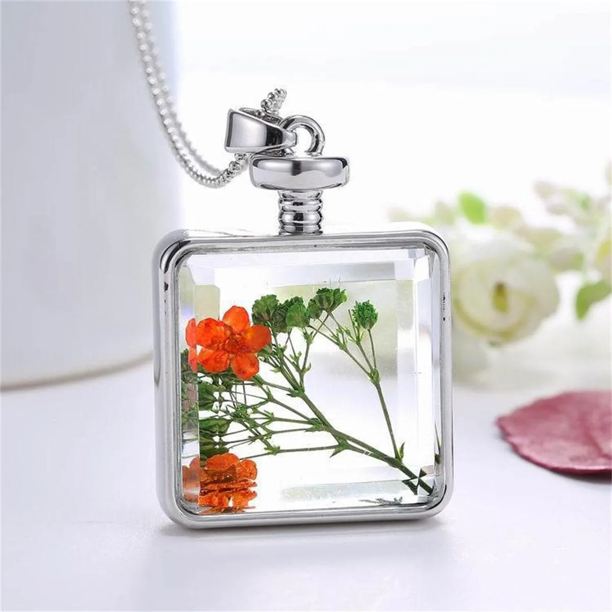 Green Pressed Flower & Silver-Plated Square Pendant Necklace