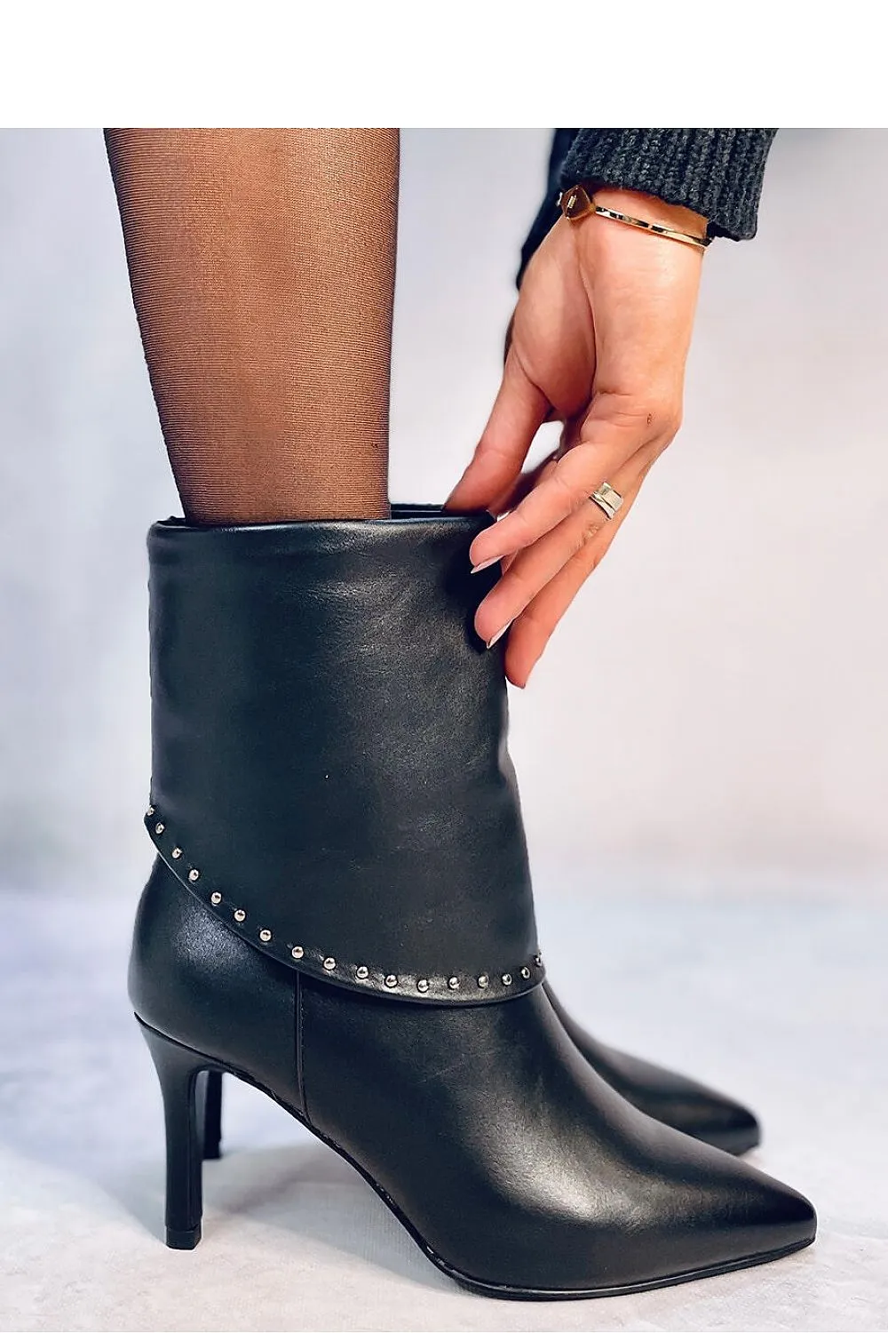 Heel boots
