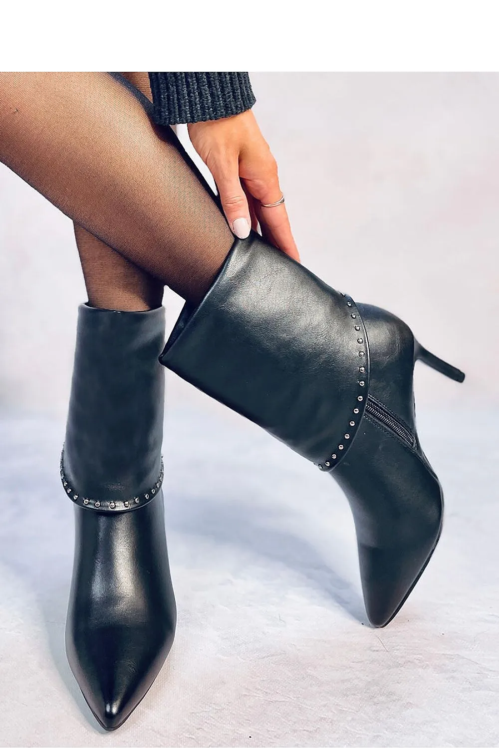 Heel boots