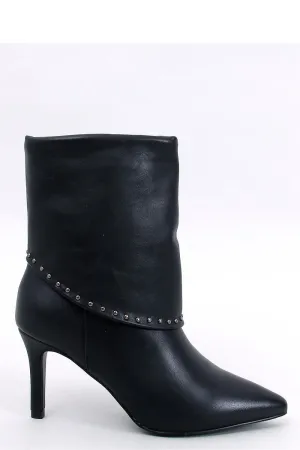 Heel boots