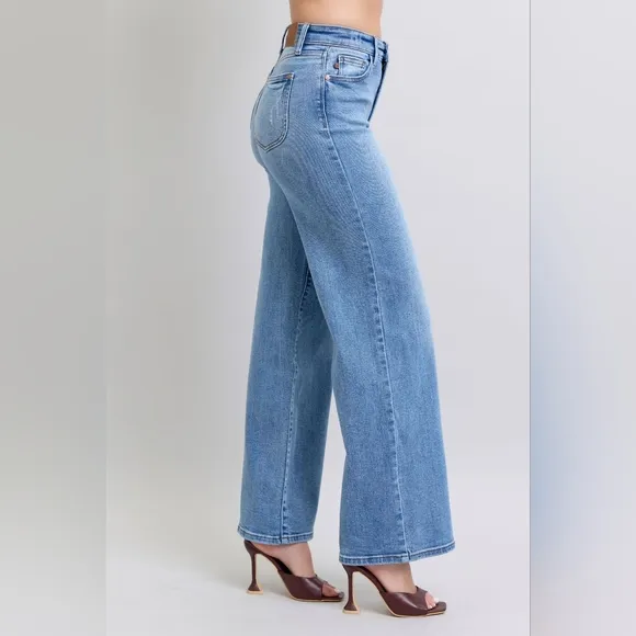Judy Blue High Rise Medium Wash Classic Retro Wide Leg Jeans Regular Plus NEW