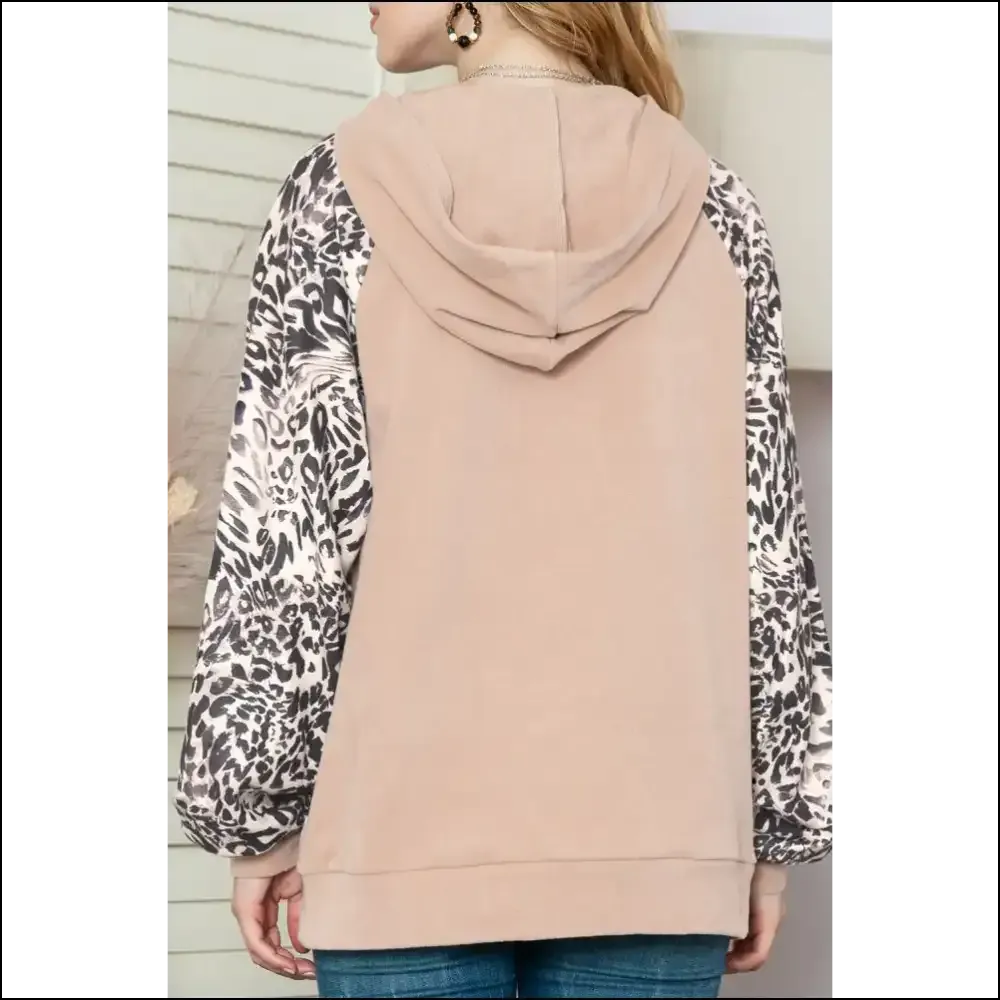 Leopard Print Raglan Sleeve Henley: from Couch Potato  to Queen of the Concrete Jungle 🐆👑