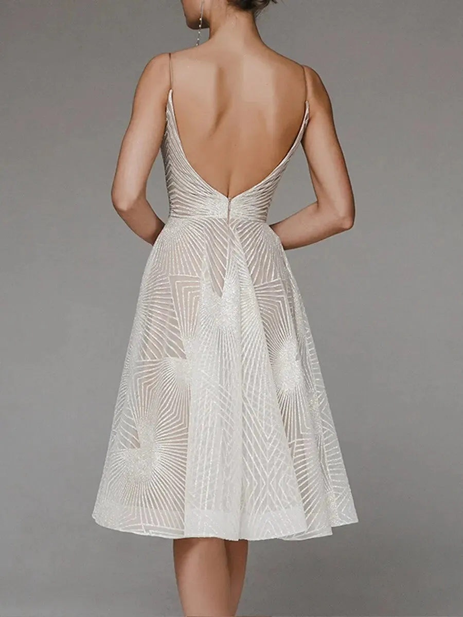 Mariola® | Charming dress with an open back and sophisticated details
