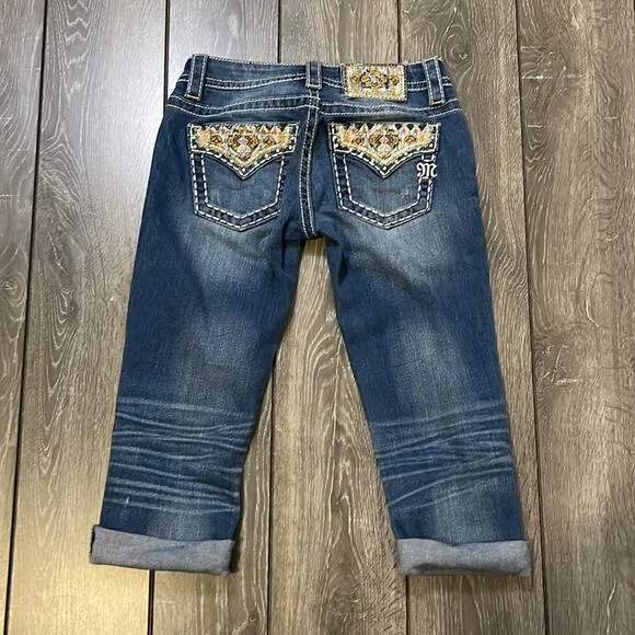 Miss Me Embellished Signature Cuffed Capri Women's Size 24