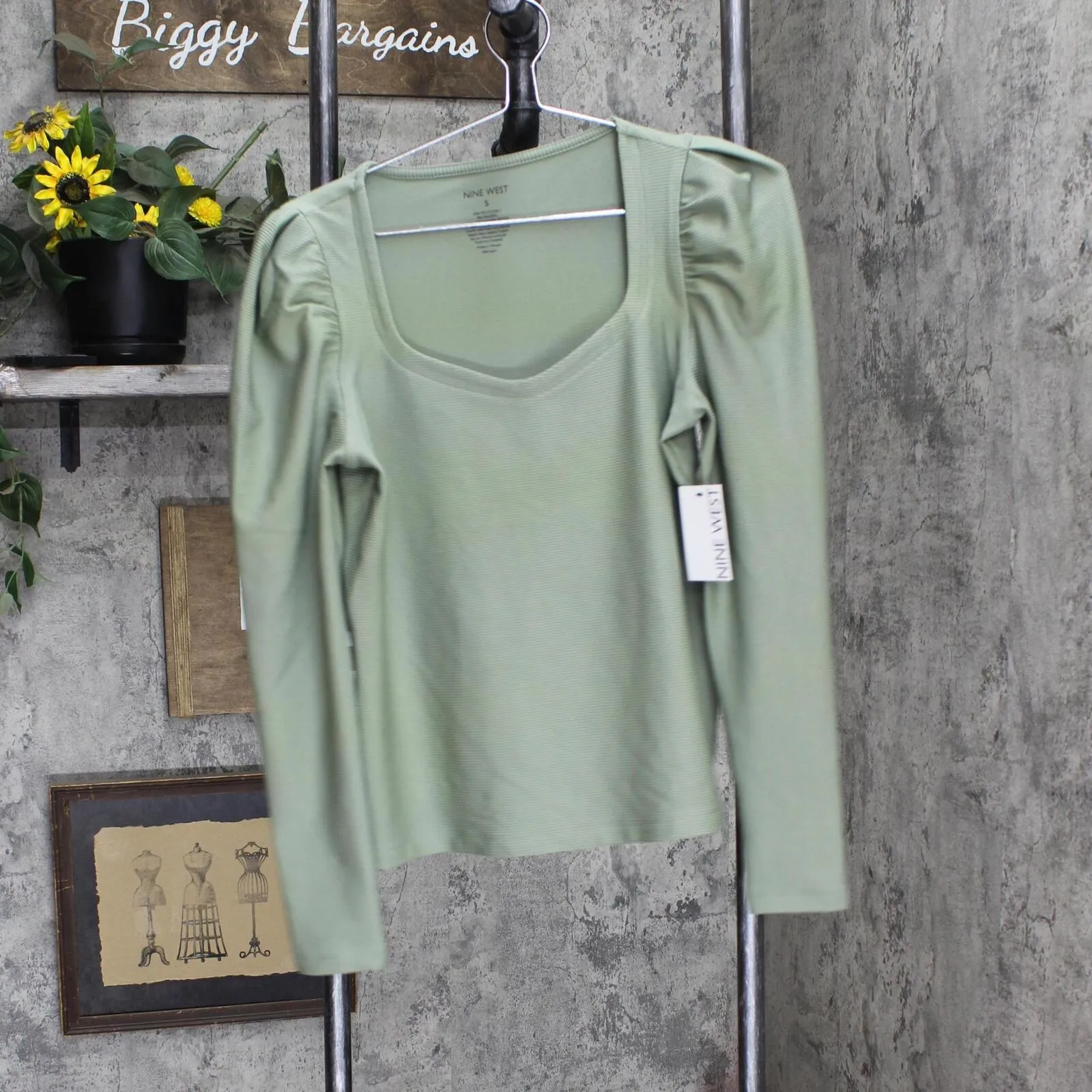 Nine West Women's Sweetheart Neckline Gathered Sleeve Top WW34K050RS