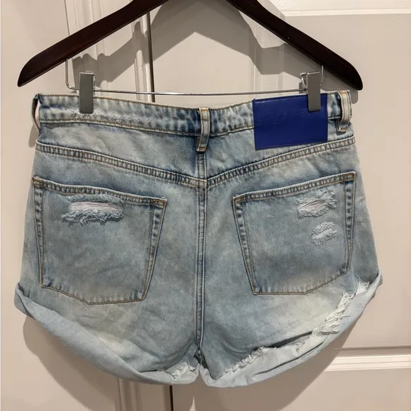 One Teaspoon Bandit Denim Women's Shorts in blue tornado size 32 NWT