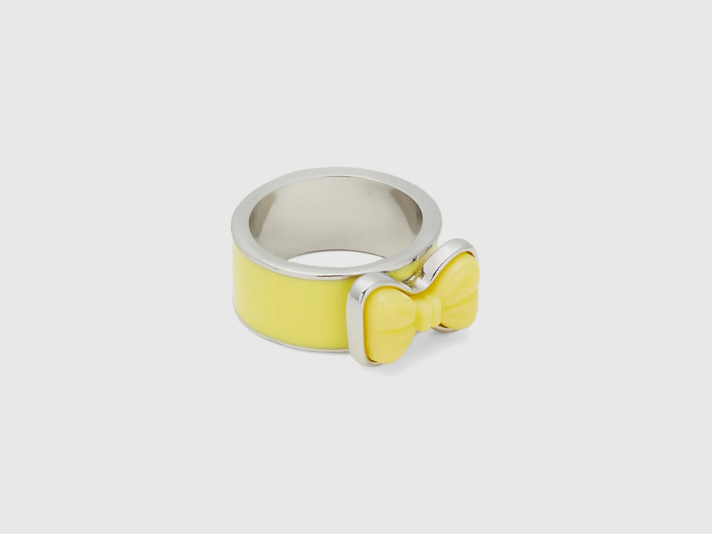 Patterned Ring