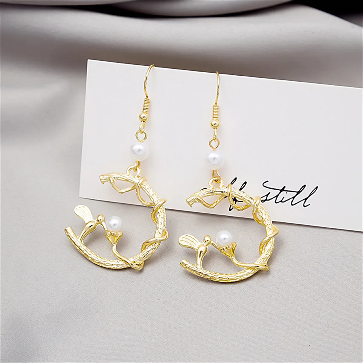 Pearl & 18K Gold-Plated Bird Circle Drop Earring