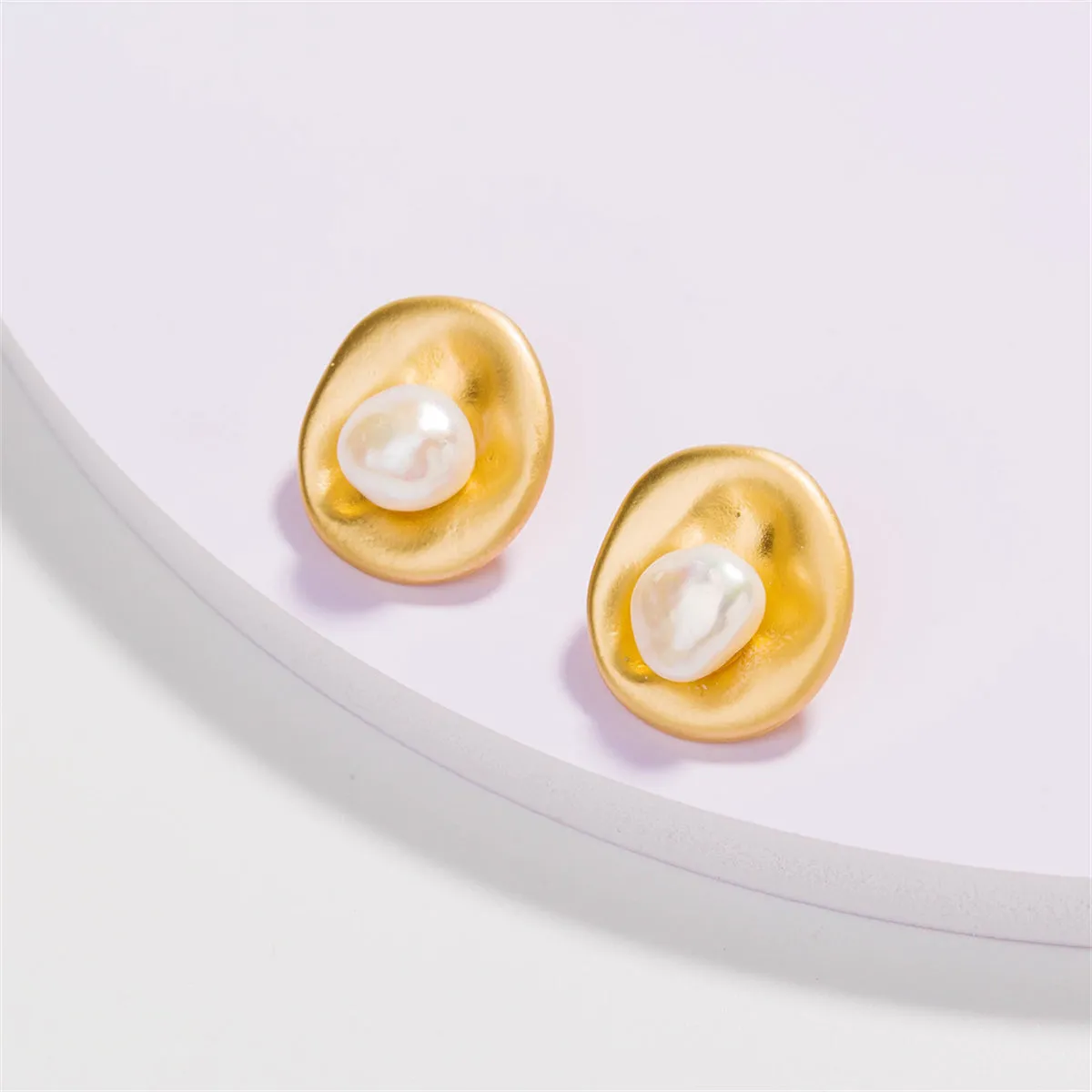 Pearl & 18K Gold-Plated Hammered Circle Stud Earrings