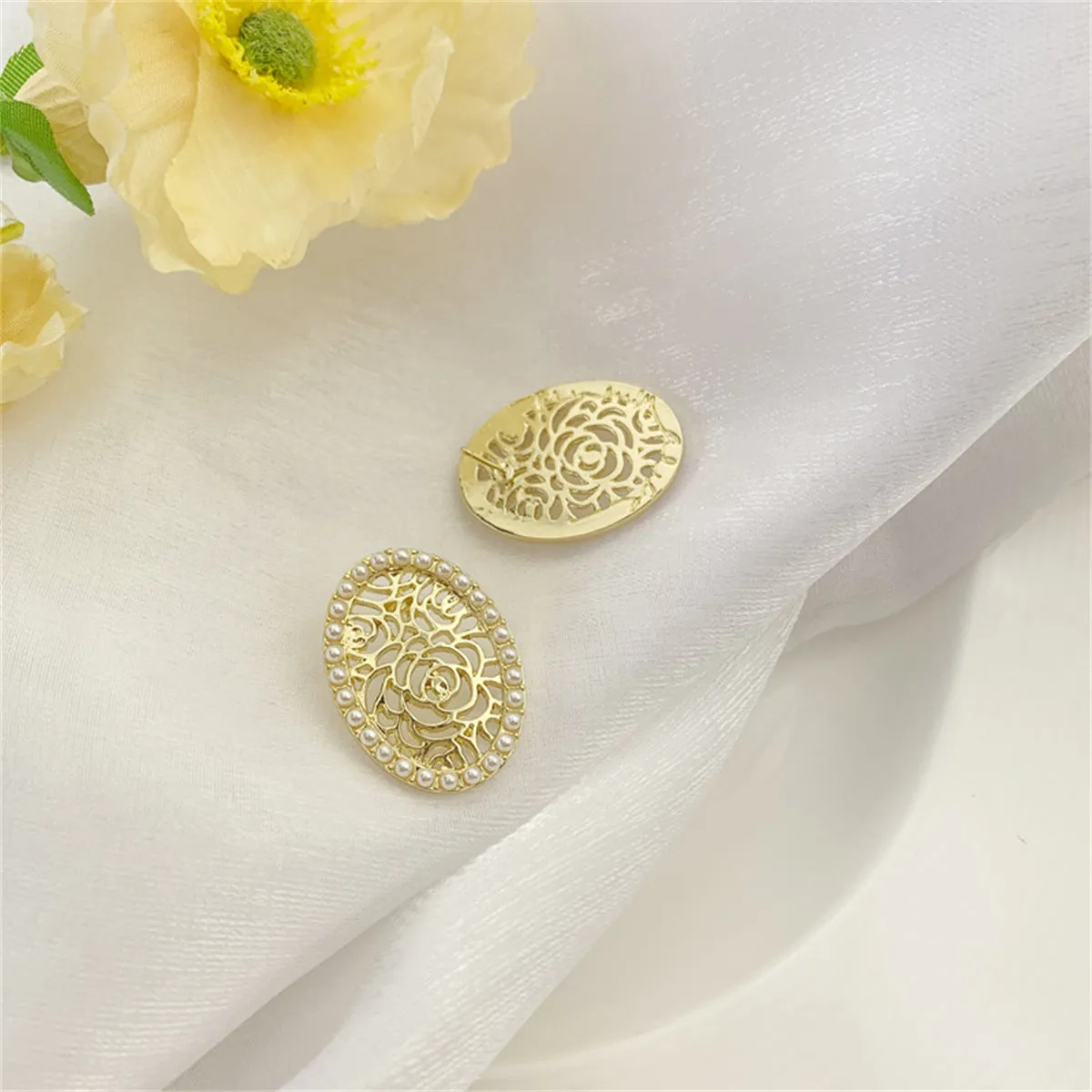 Pearl & 18K Gold-Plated Intricate Circle Stud Earrings