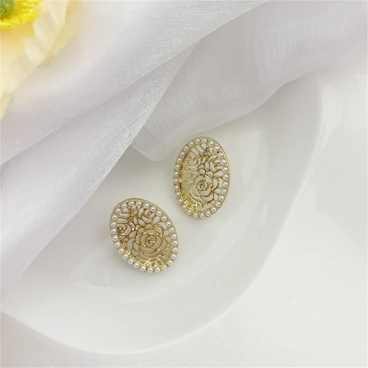 Pearl & 18K Gold-Plated Intricate Circle Stud Earrings