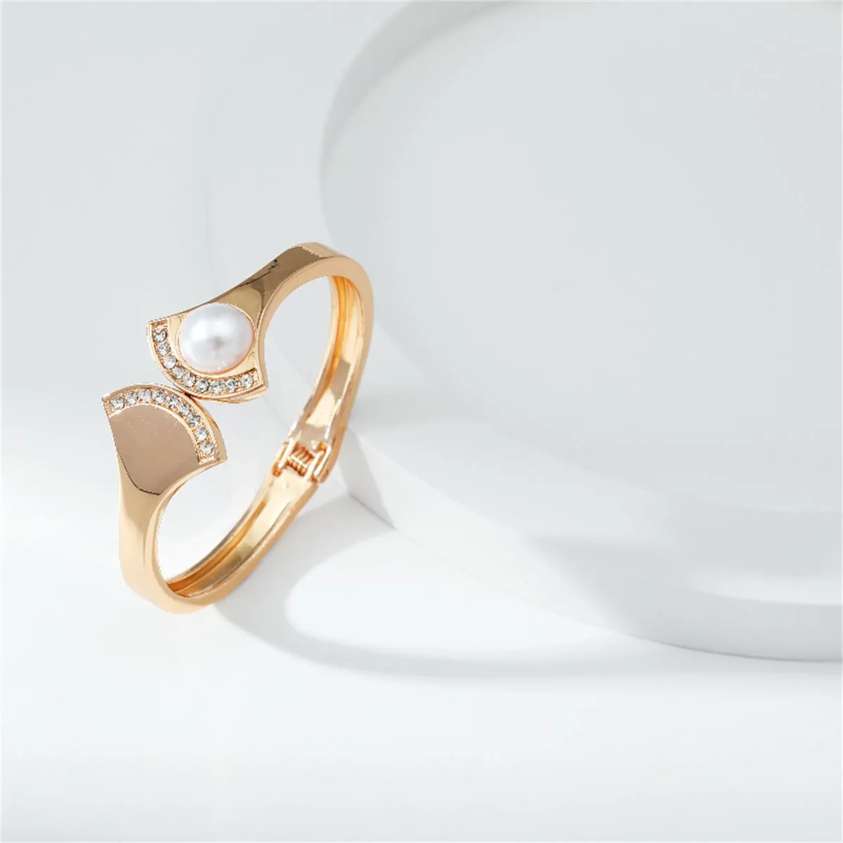 Pearl & Cubic Zirconia 18K Gold-Plated Fan Hinge Bangle