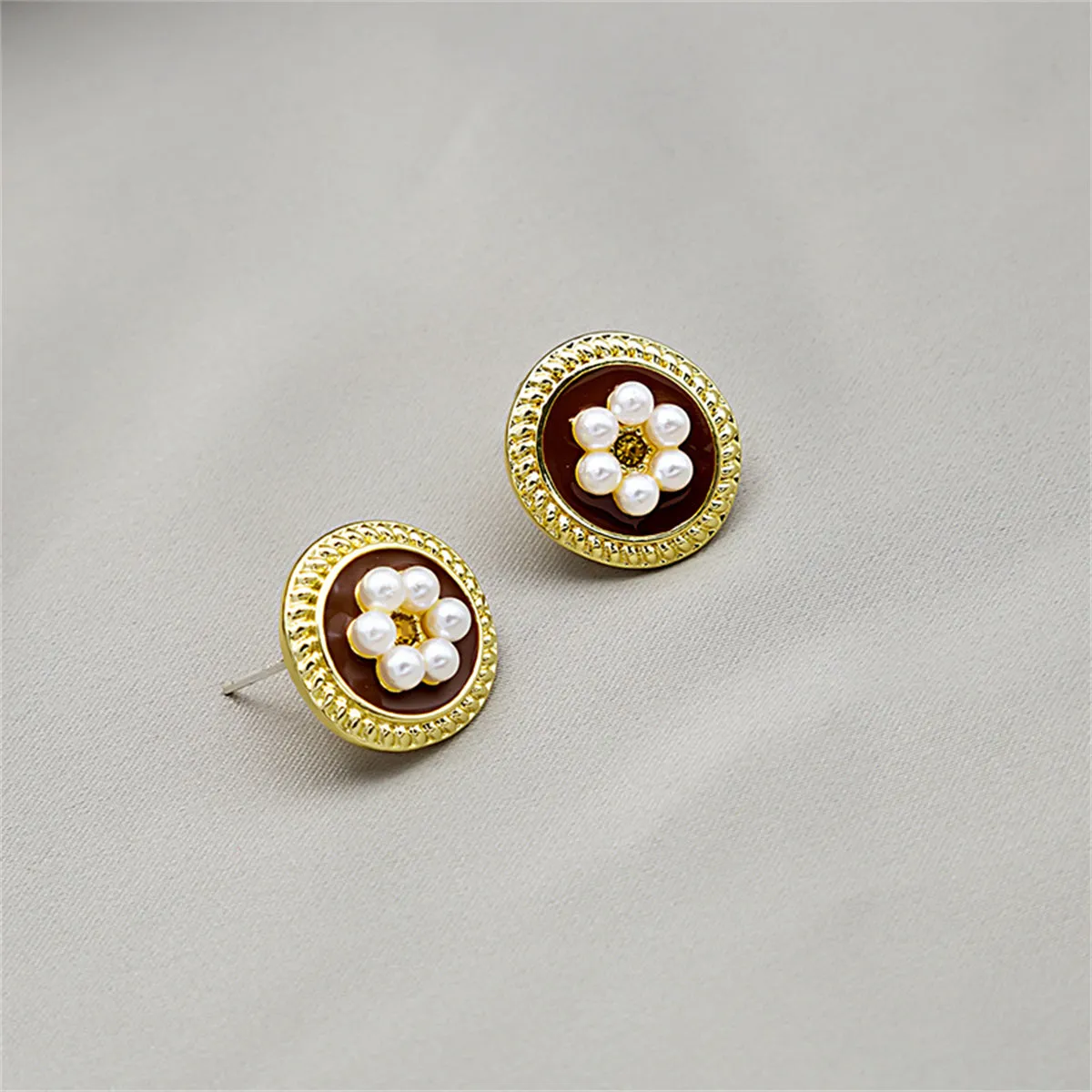 Pearl & Enamel 18K Gold-Plated Flower Round Stud Earring