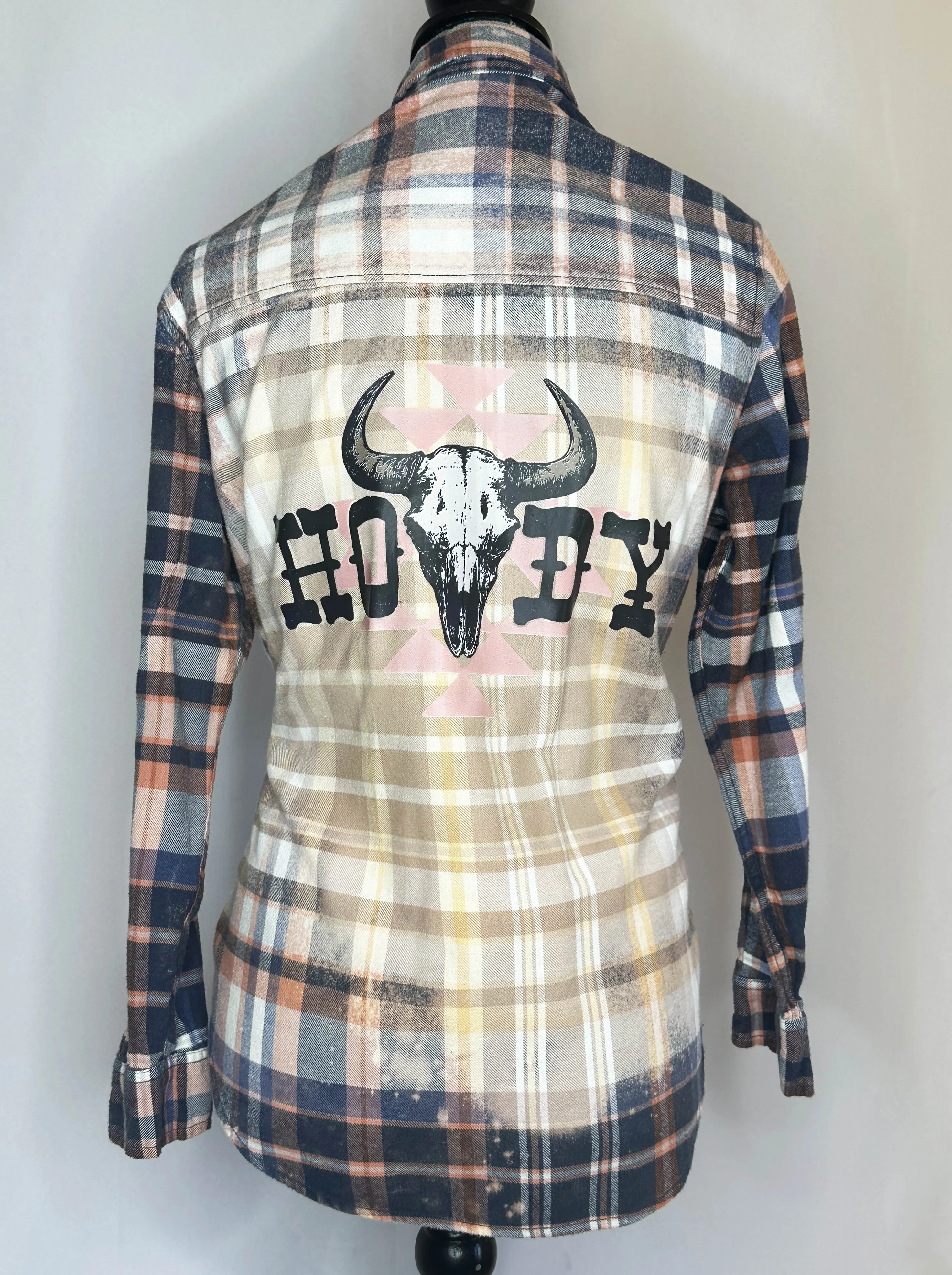 "Howdy" Women's Flannel
