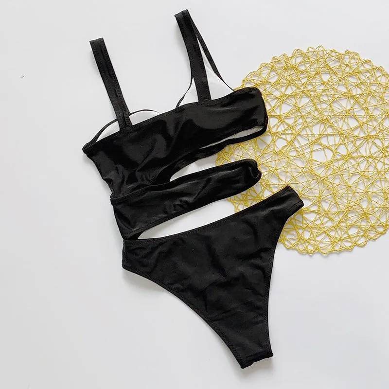 Ramona® | Fashionable and minimalist   swimsuit
