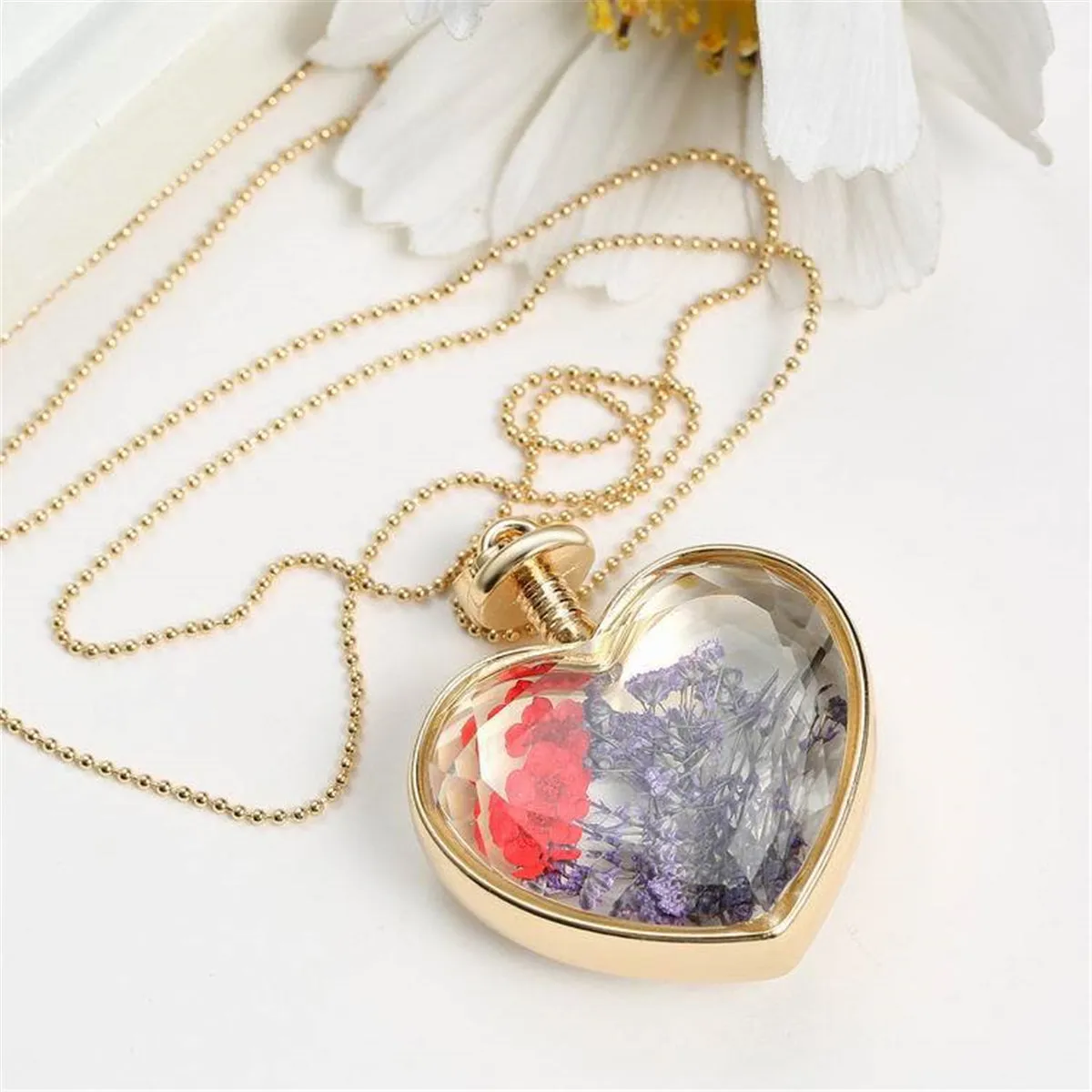 Red Peach Blossom & 18K Gold-Plated Heart Pendant Necklace