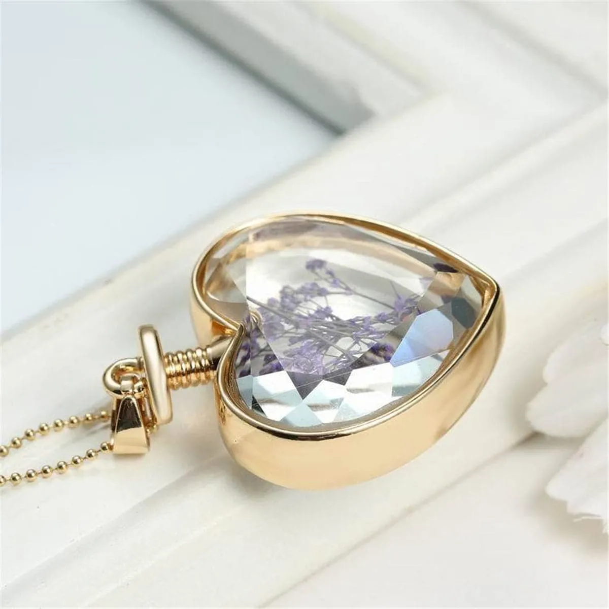Red Peach Blossom & 18K Gold-Plated Heart Pendant Necklace