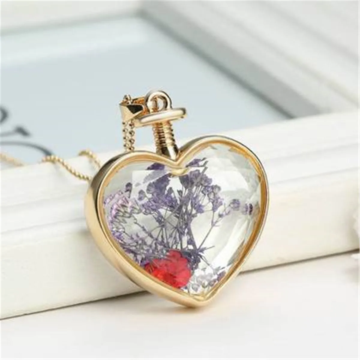 Red Peach Blossom & 18K Gold-Plated Heart Pendant Necklace