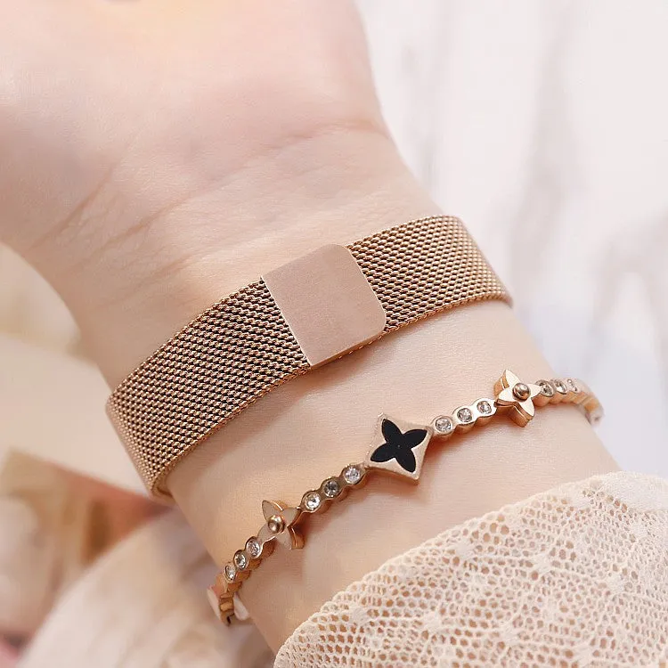 Round Dial Magnetic Strap Women's Watch