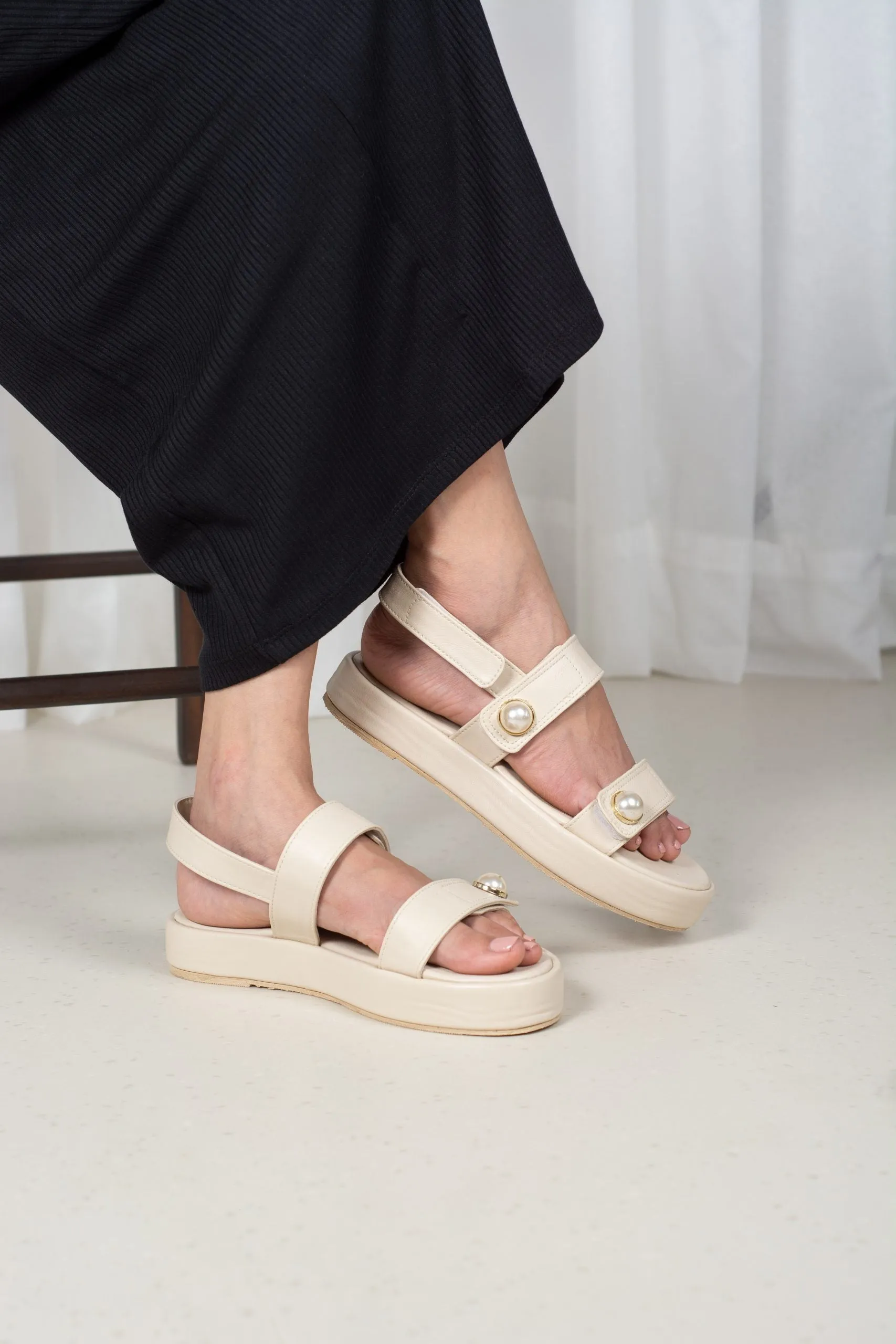 Roxy Pearl Flatforms