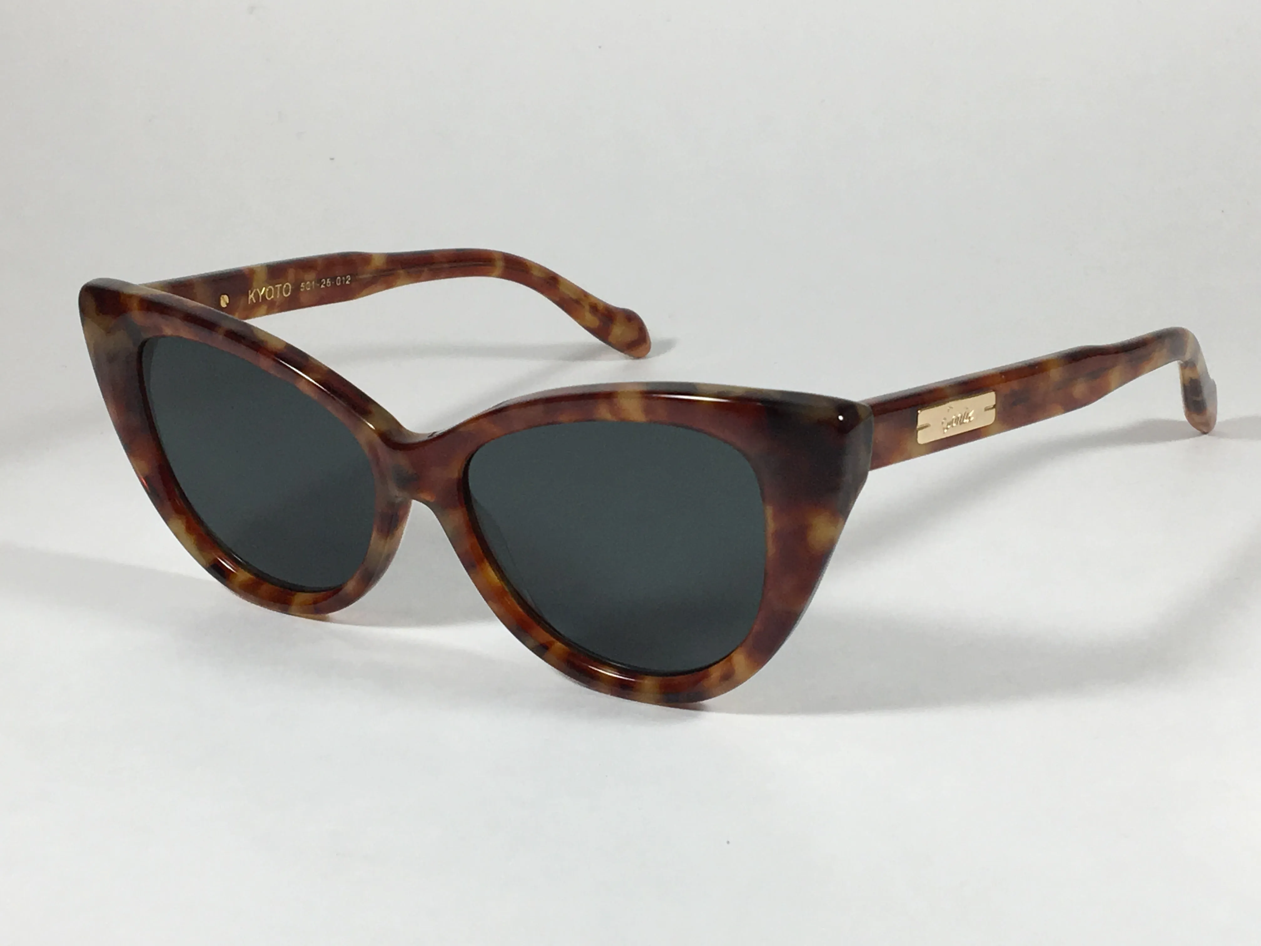 Sonix KYOTO 501-26-012 Sunglasses Women's Cat Eye Brown Tawny Tortoise Frame Green Solid Lens