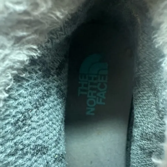 The North Face Chilkat Tech GTX Boots - Women's Dark Grey/Fortuna Blue Size 7